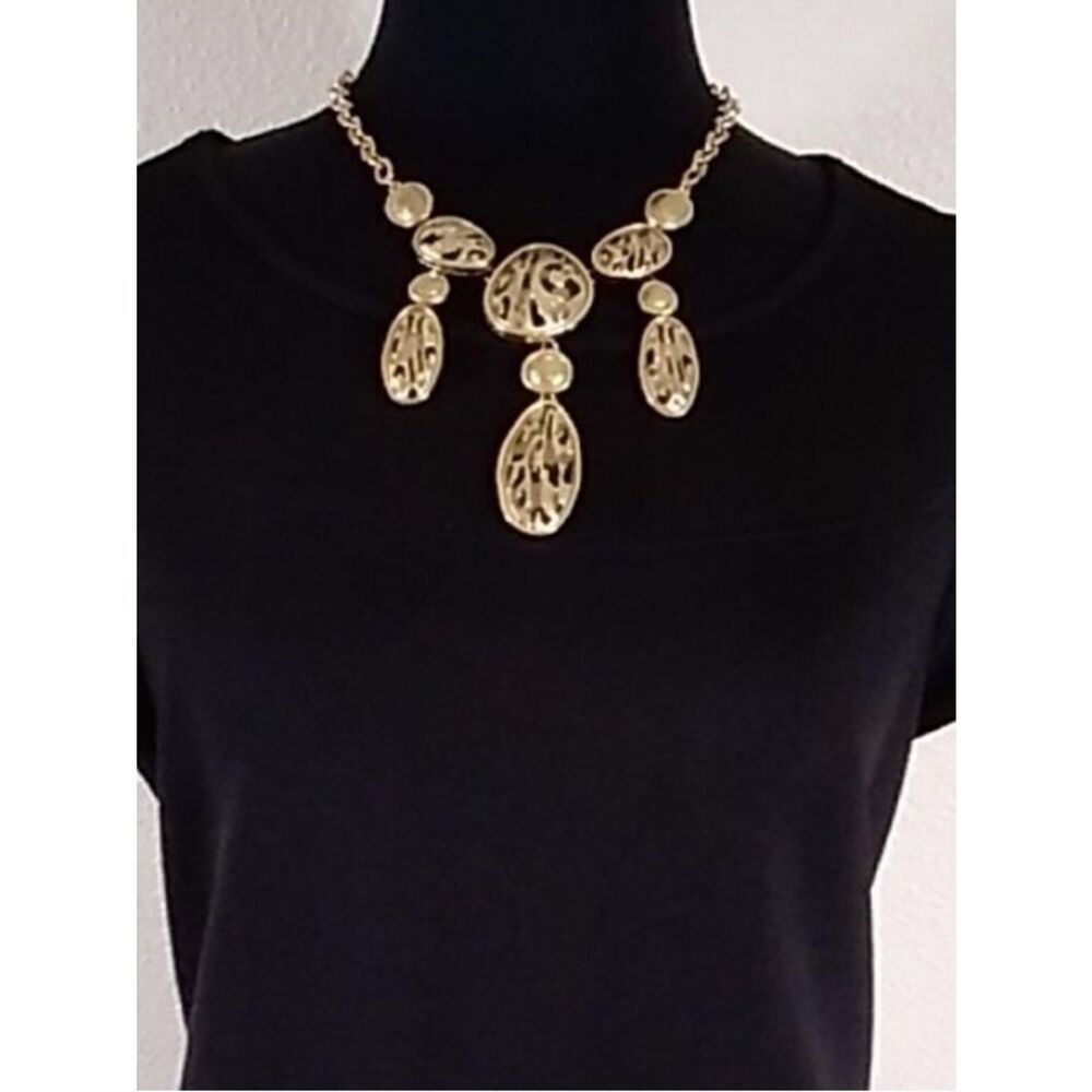 C Vintage Woman Necklace